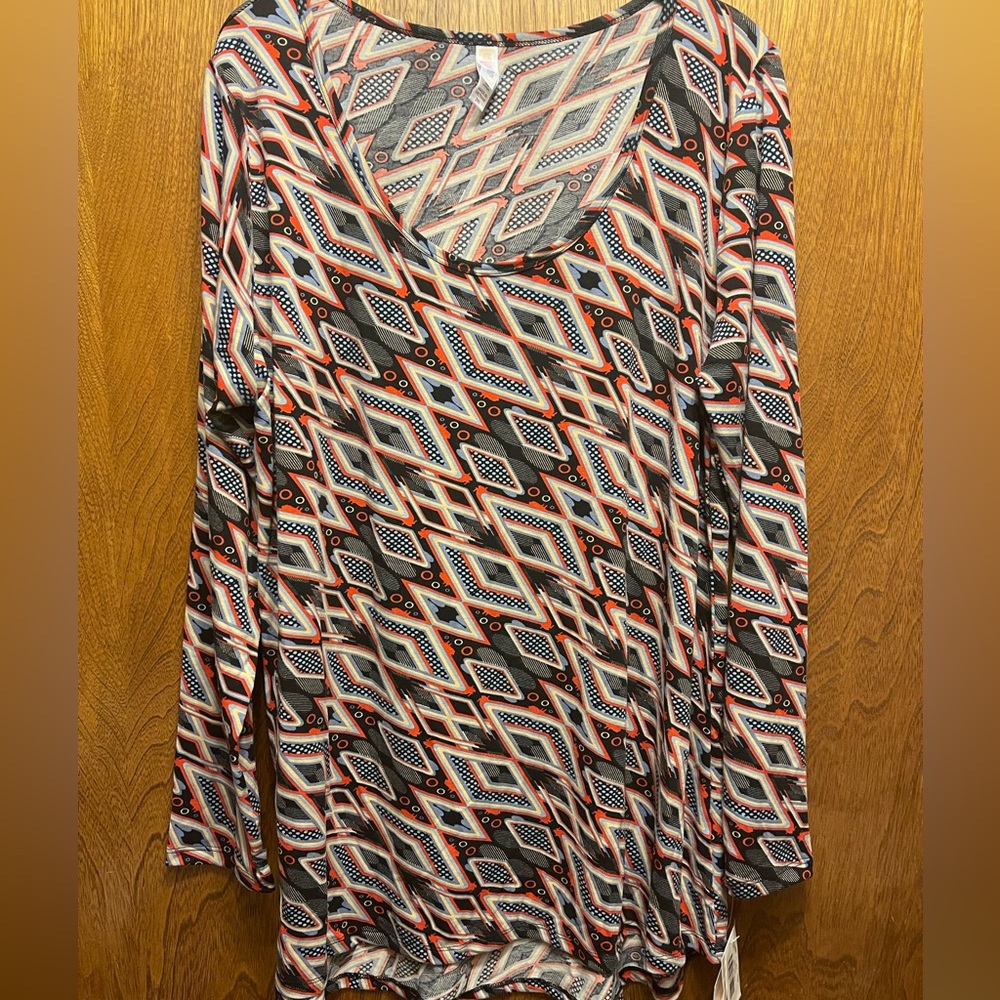 LuLaRoe - Lynnae - 2XL - Black w/white, red, and blue geometric designs - NWT